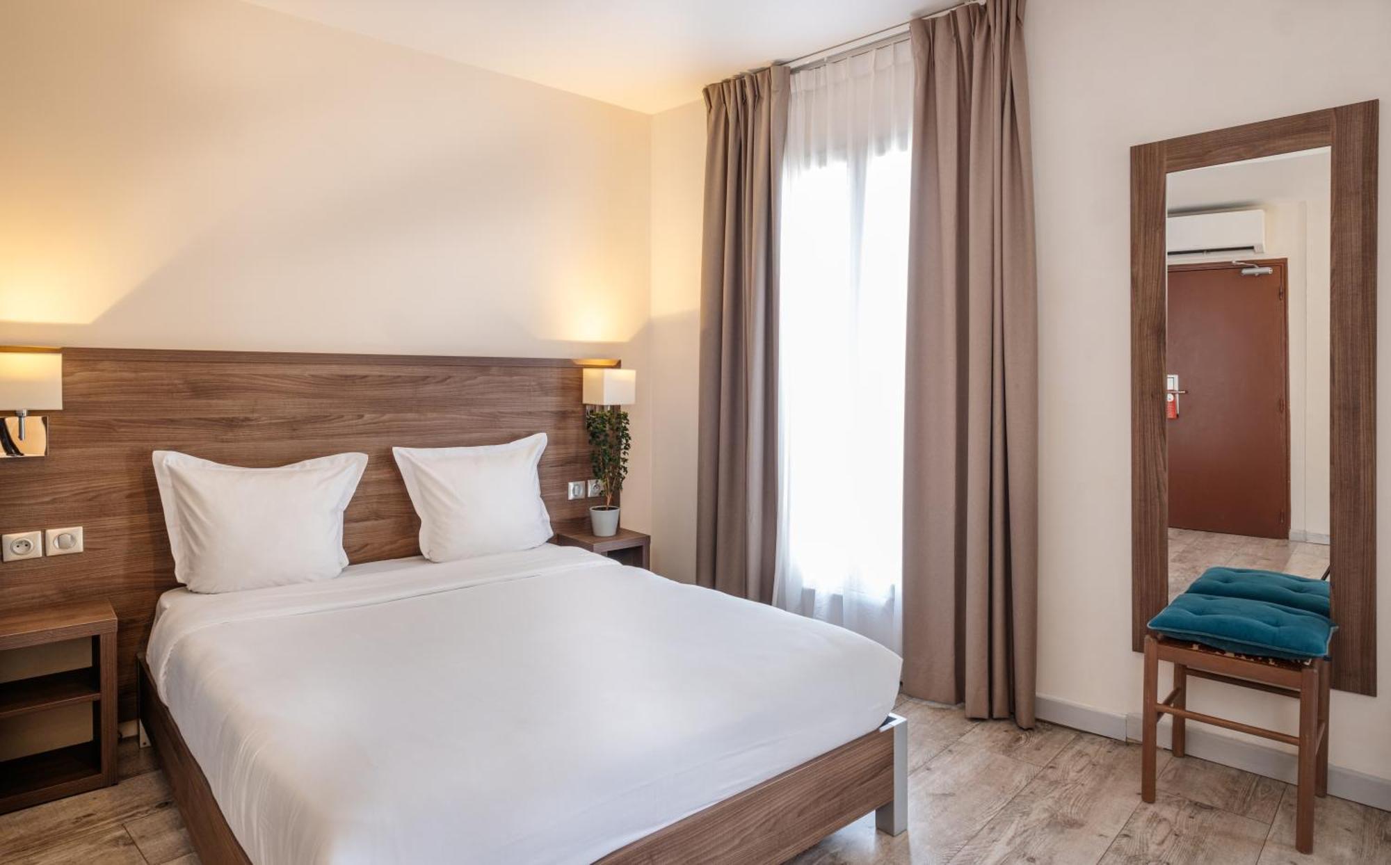 Hotel La Perle Montparnasse Paris