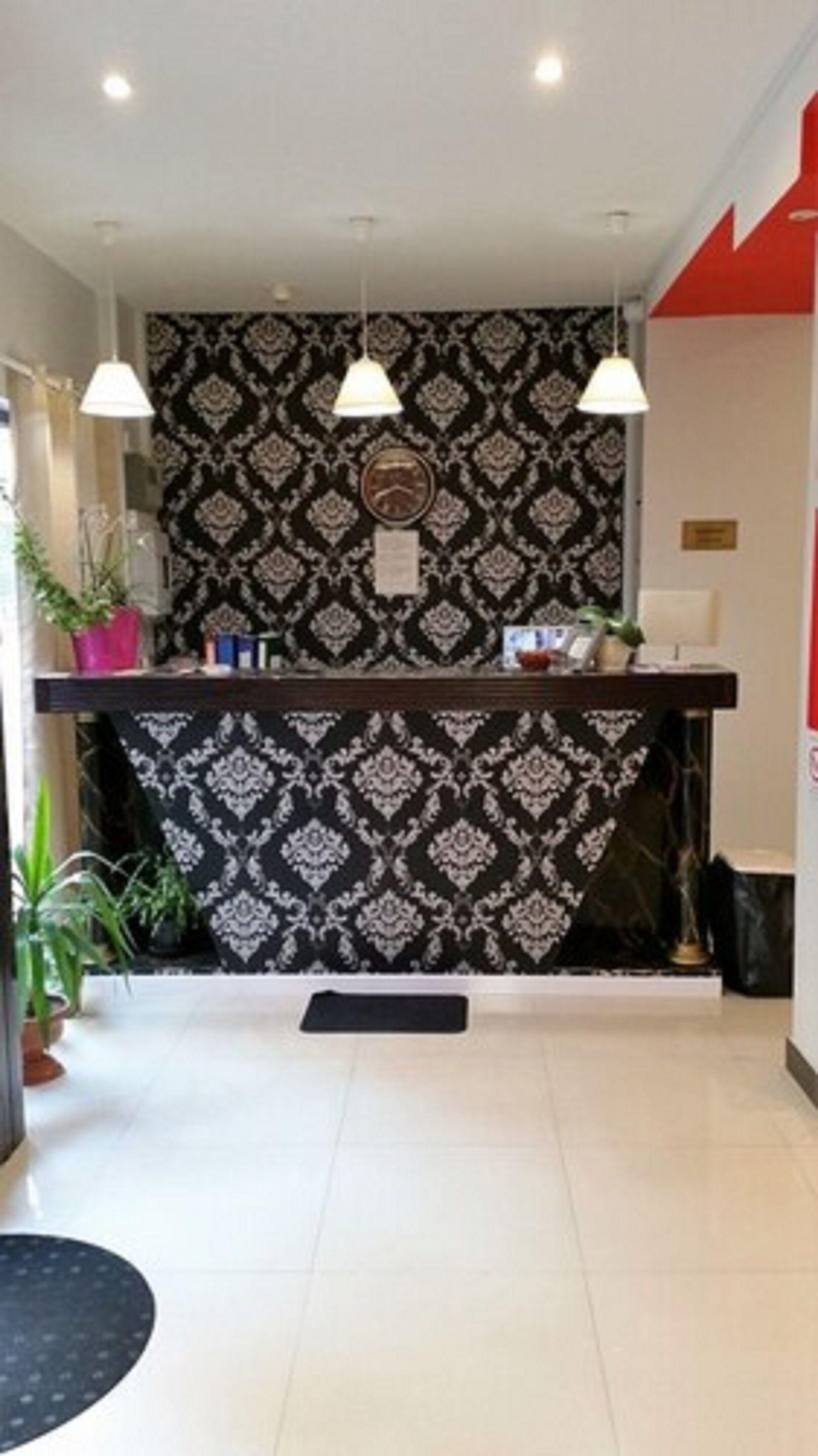 La Perle Montparnasse Hotel
