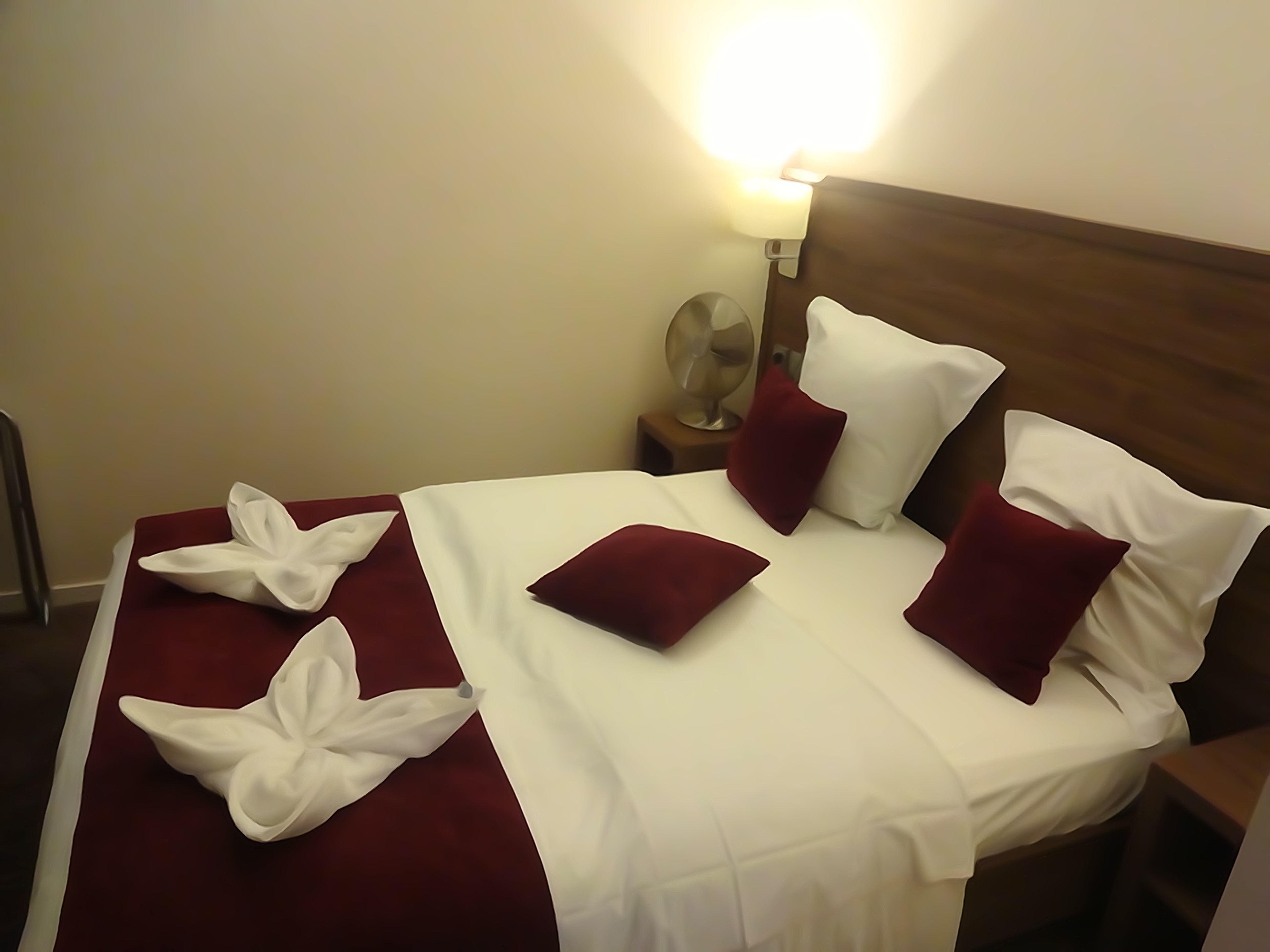 Hotel La Perle Montparnasse 2*