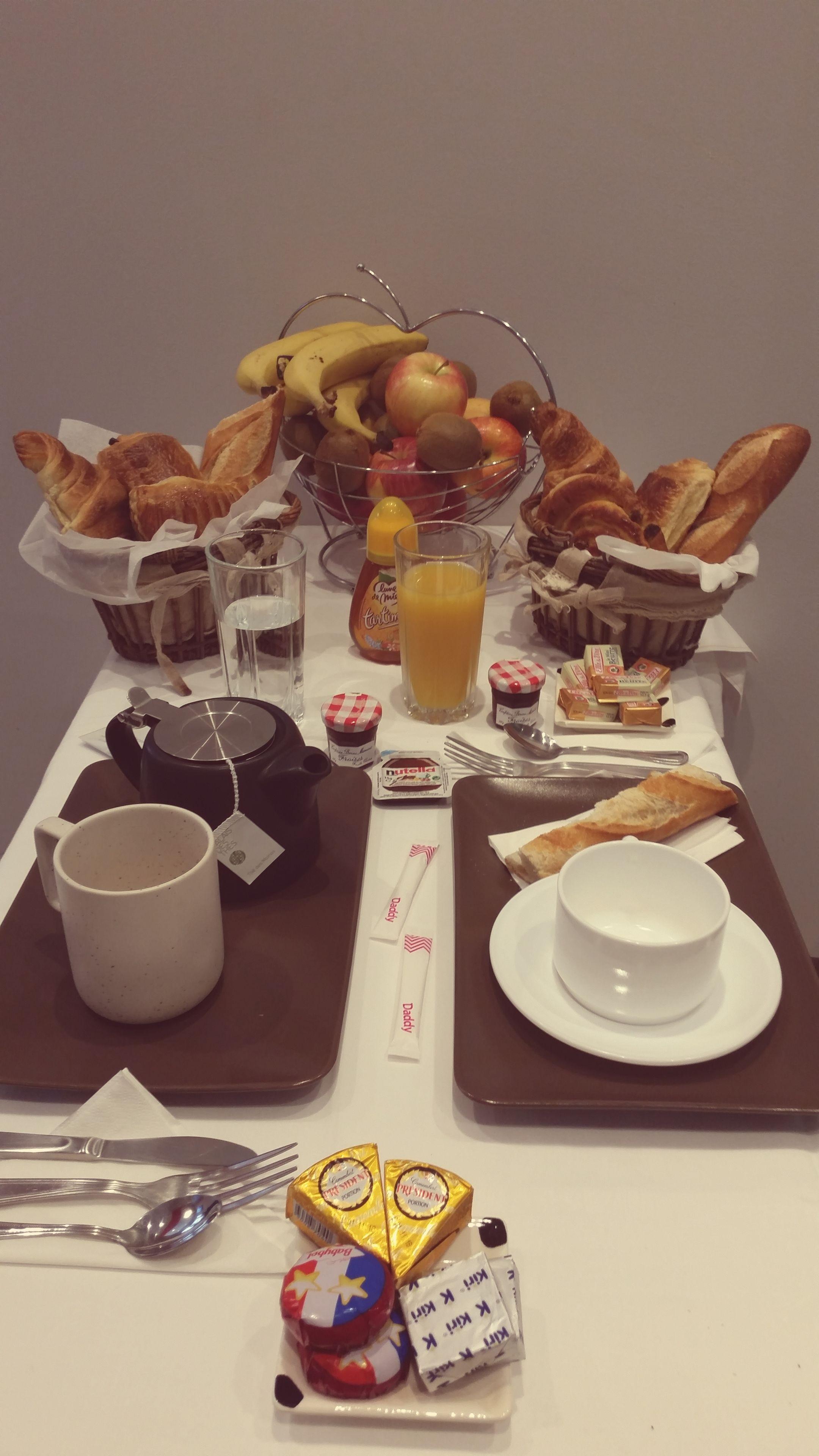 Hotel La Perle Montparnasse 2*