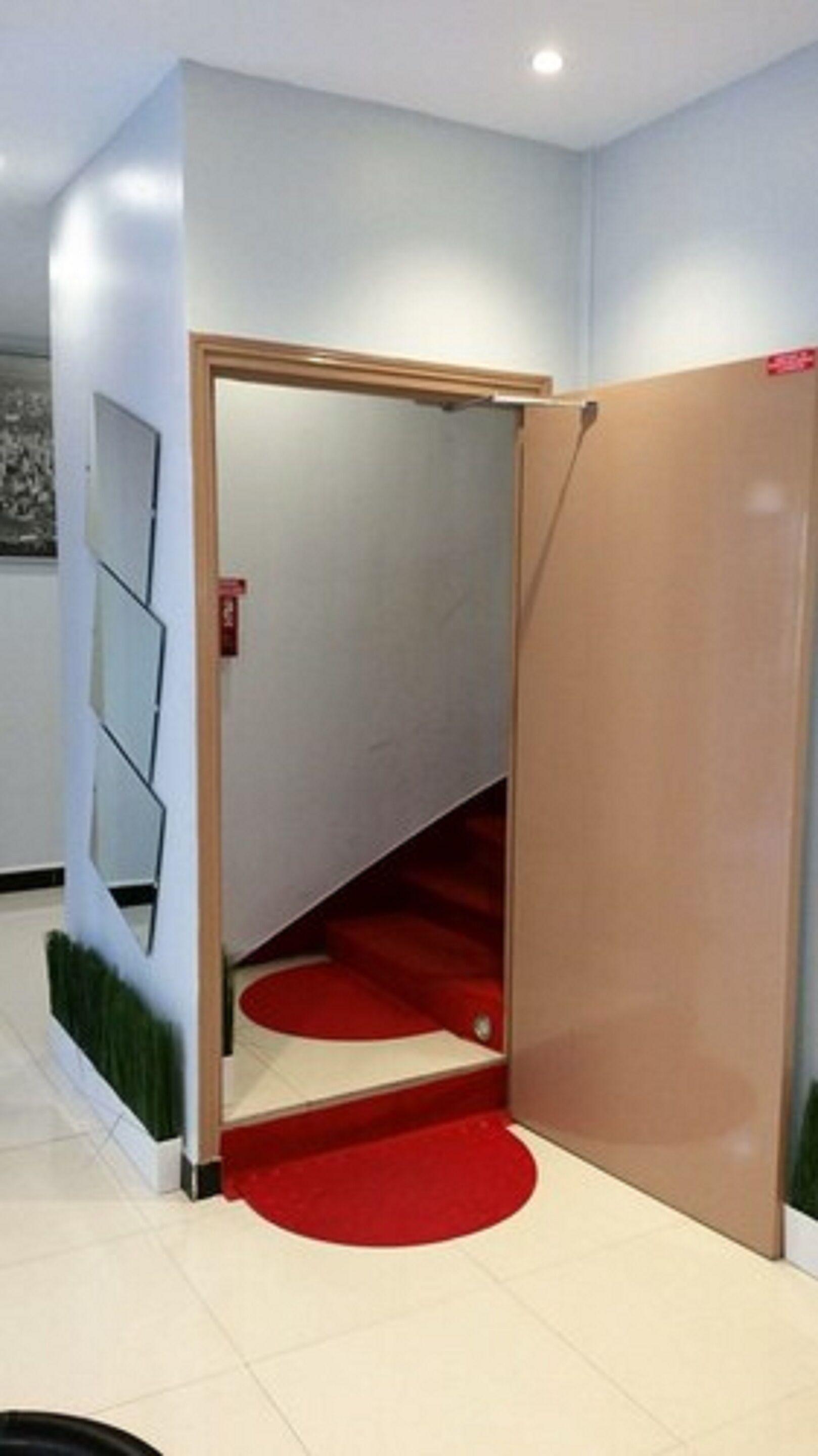 Hotel La Perle Montparnasse 2*