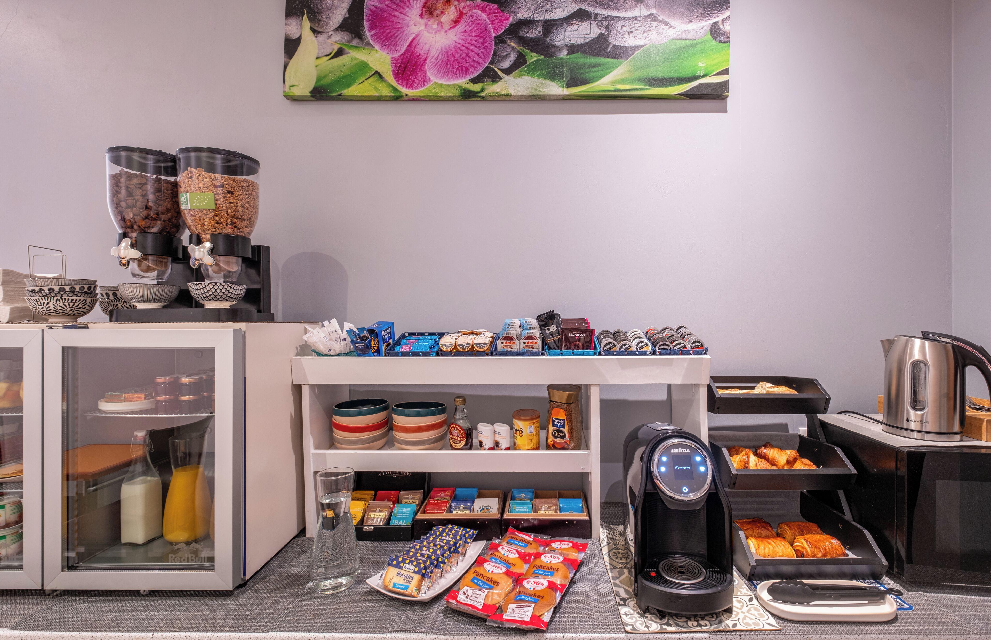 Hotel La Perle Montparnasse 2*