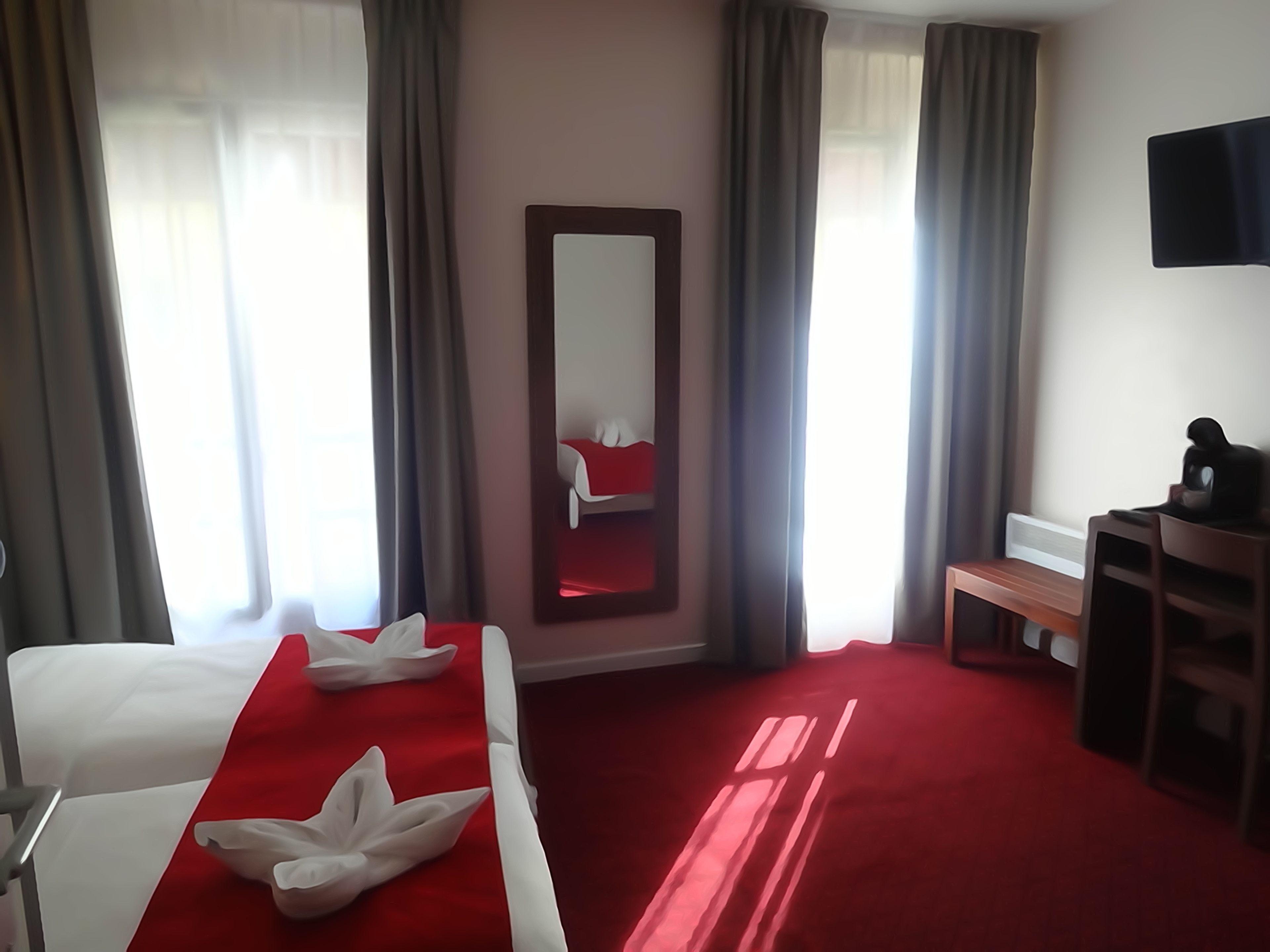 La Perle Montparnasse Parigi