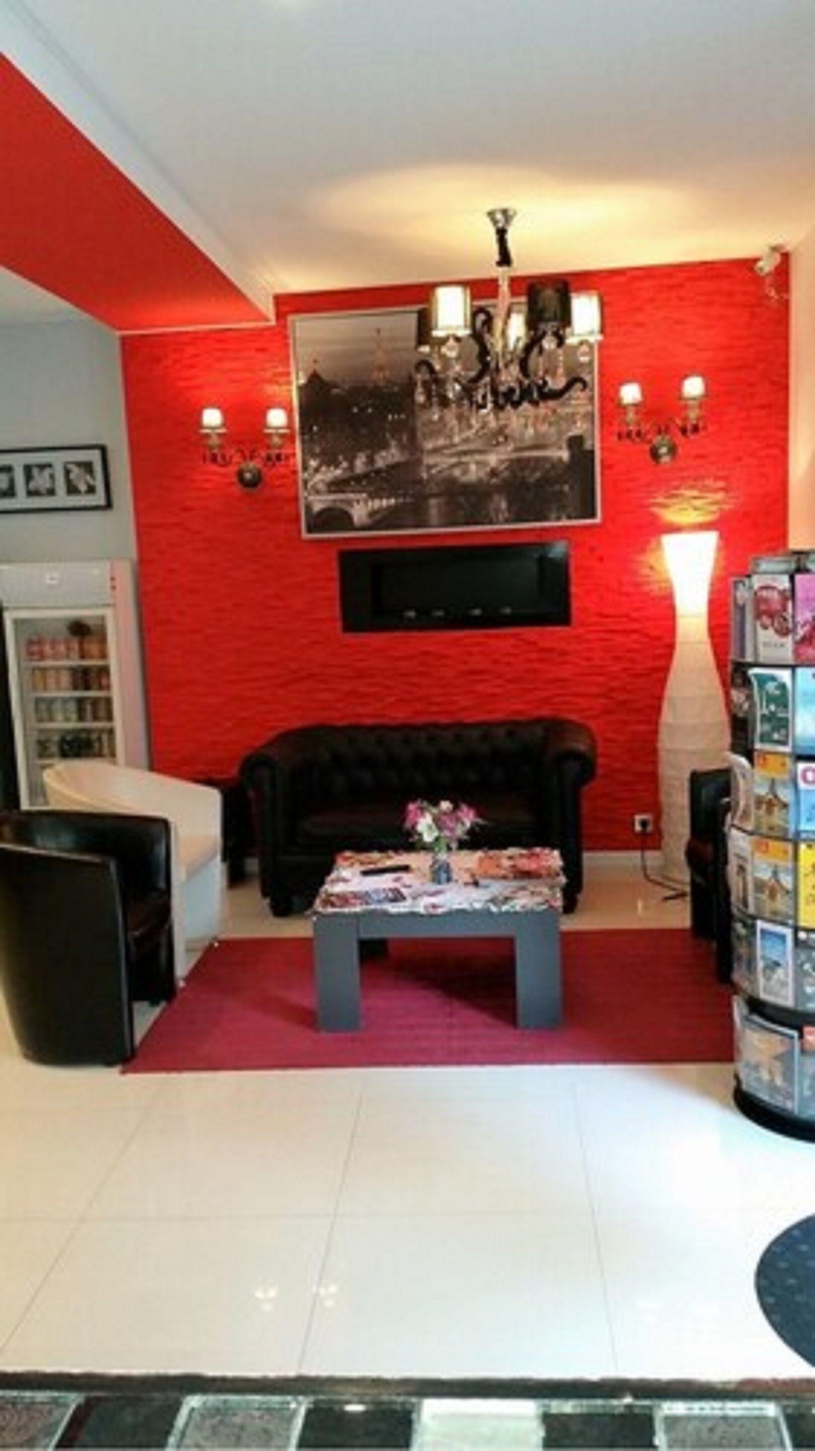 Hotel La Perle Montparnasse 2*